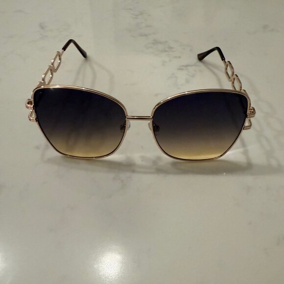 Oversized Gradient Sunglasses - Picture 2 of 5